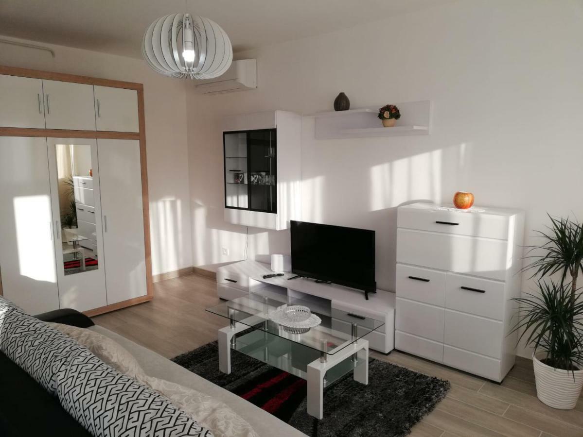 Apartment White Pula Exterior foto